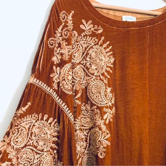 Sundance Rust Velvet Tunic with Cream Embroidery - Picture 5 of 13